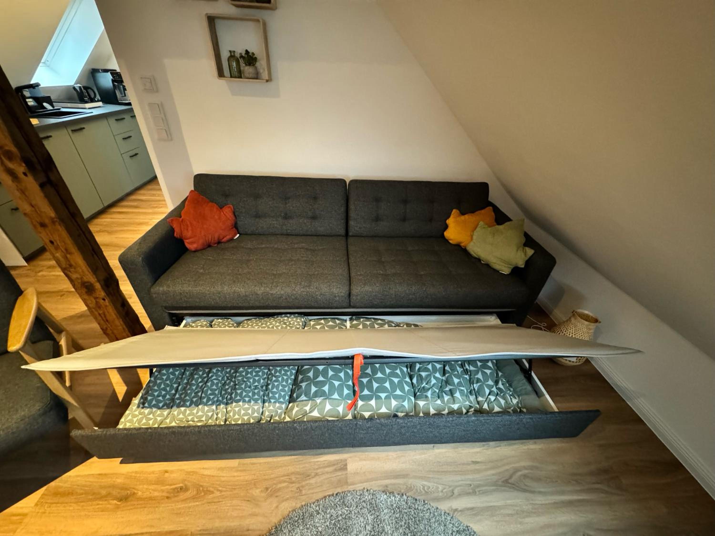Modernes Apartment, voll eingerichtet inkl Parkplatz WLAN