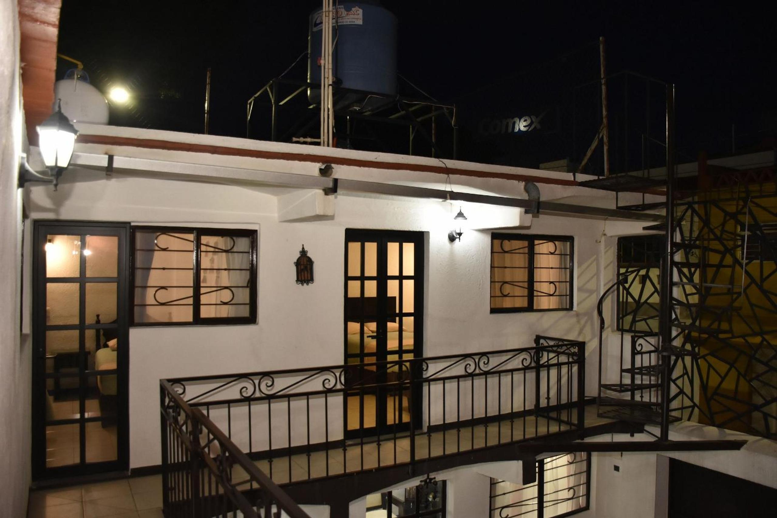 Casa Gris Alemán view 2