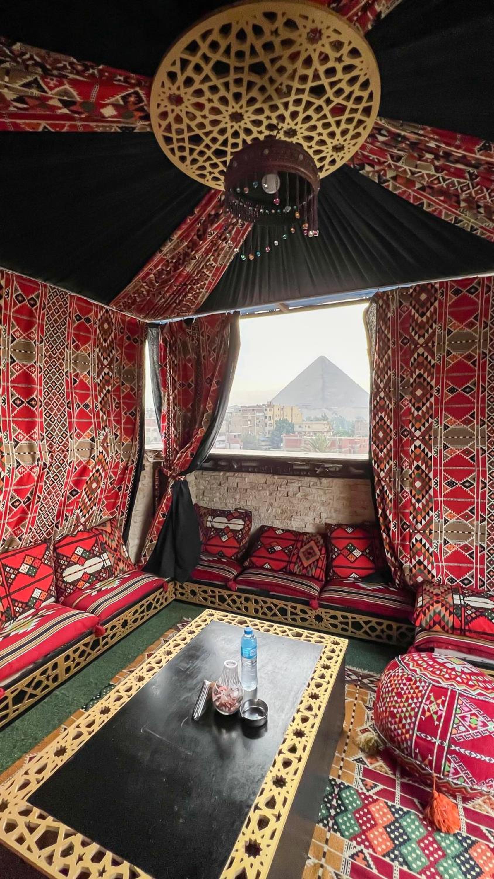 King Cheops Inn - Pyramid View