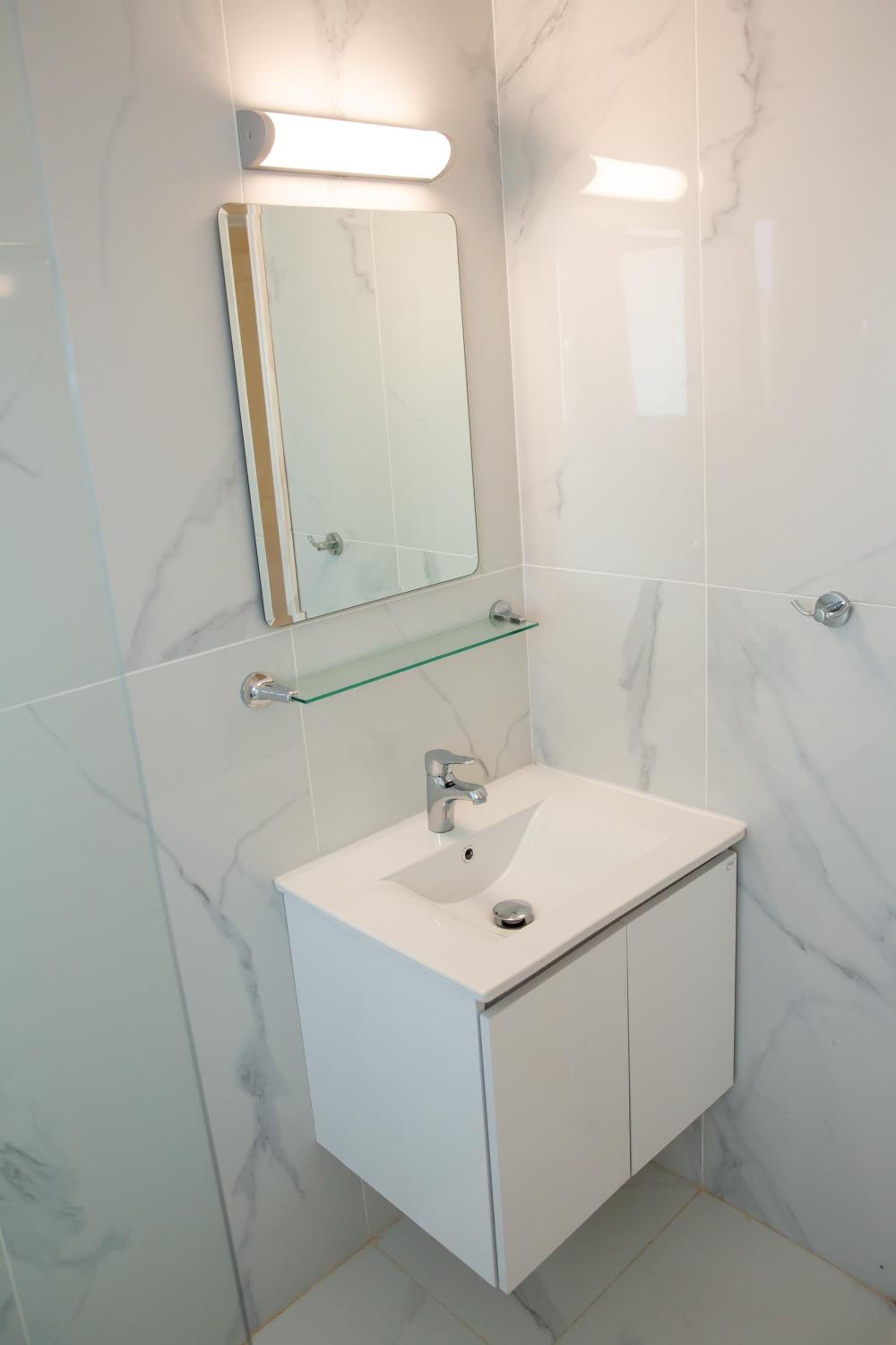 Modern 2bd appartment near mall- Internet 1Gbps