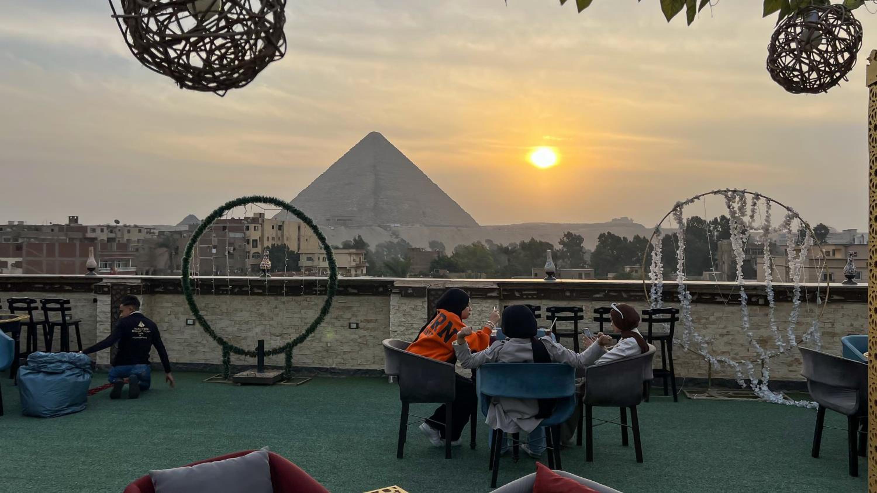 King Cheops Inn - Pyramid View
