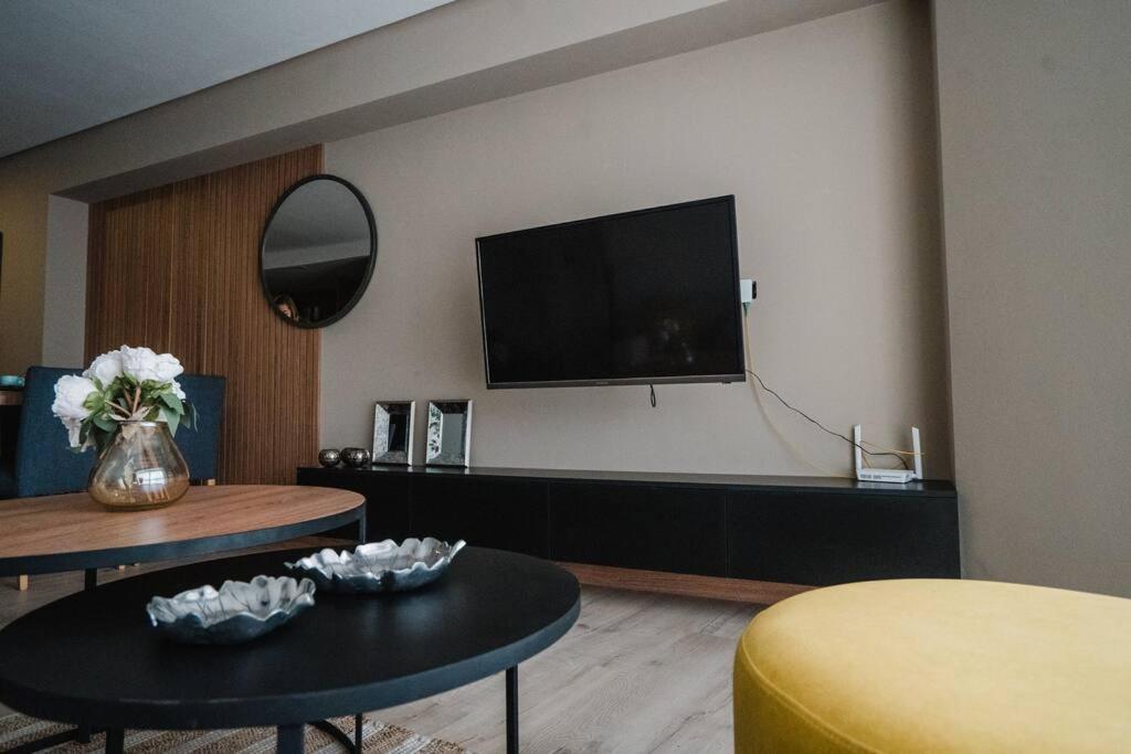 Elegante Depto en Torre Leloir by Inside