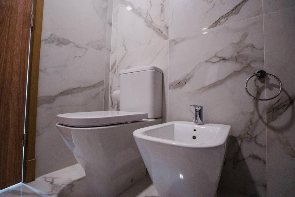 Elegante Depto en Torre Leloir by Inside
