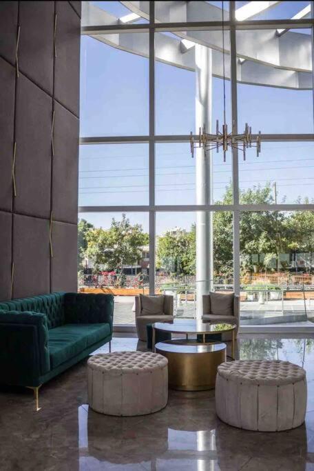 Elegante Depto en Torre Leloir by Inside