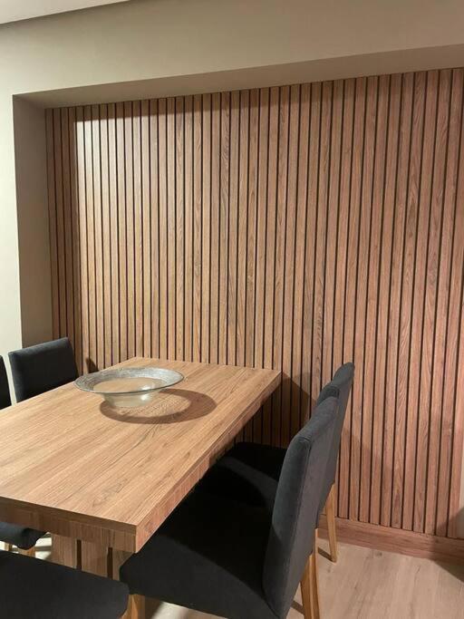 Elegante Depto en Torre Leloir by Inside