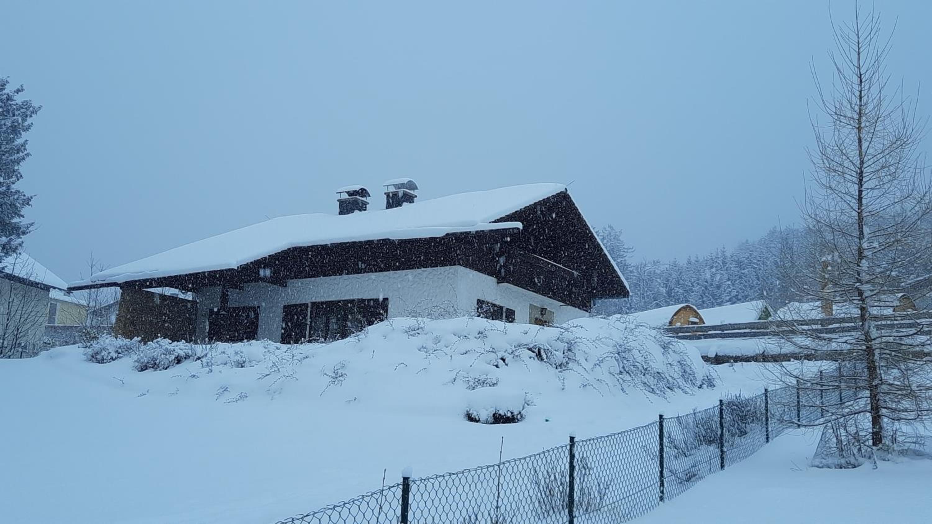 Belle Air Lodge