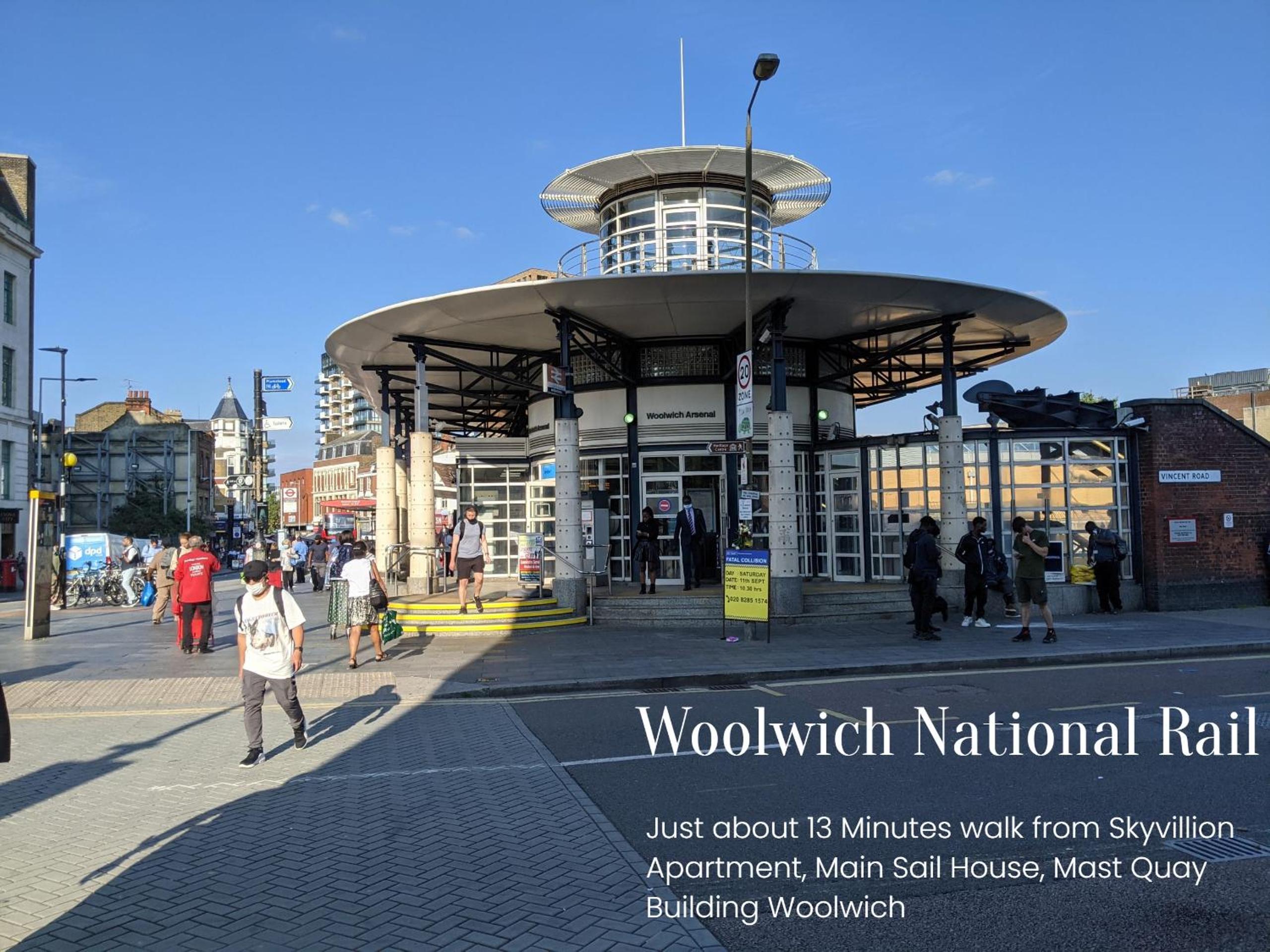 Skyvillion - London River Thames Top Floor Apartments by Woolwich Ferry, Mins to London ExCel, O2 Arena , London City Airport with Parking