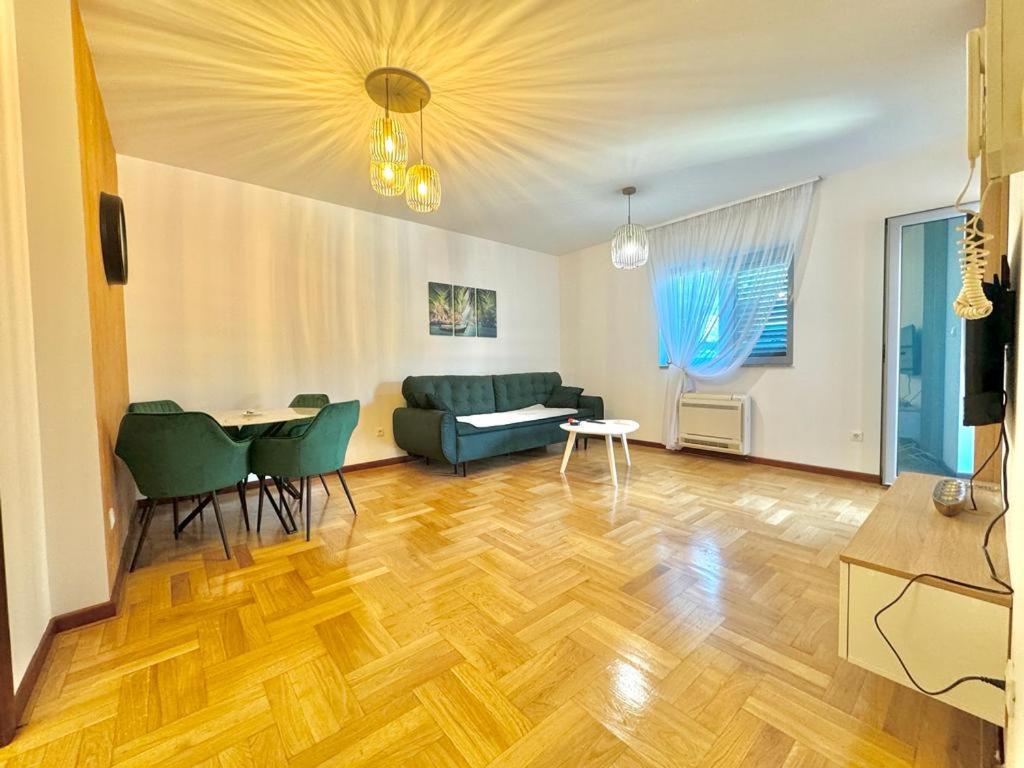 Comfort Family Apartment Eva view 2