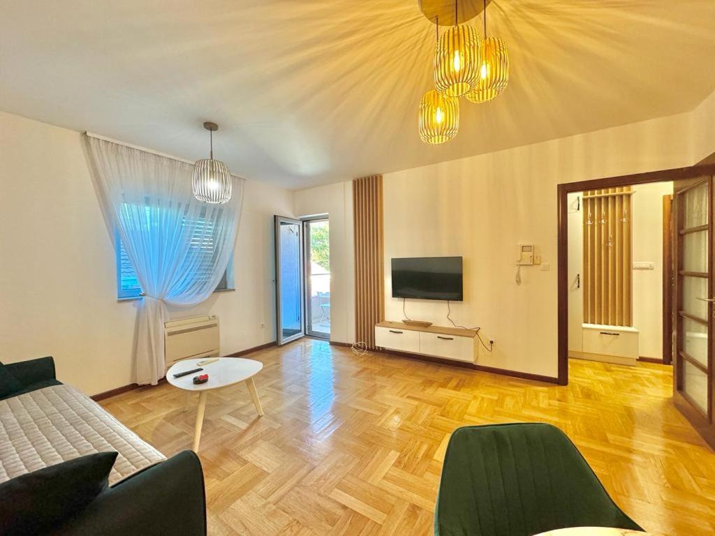 Comfort Family Apartment Eva view 3