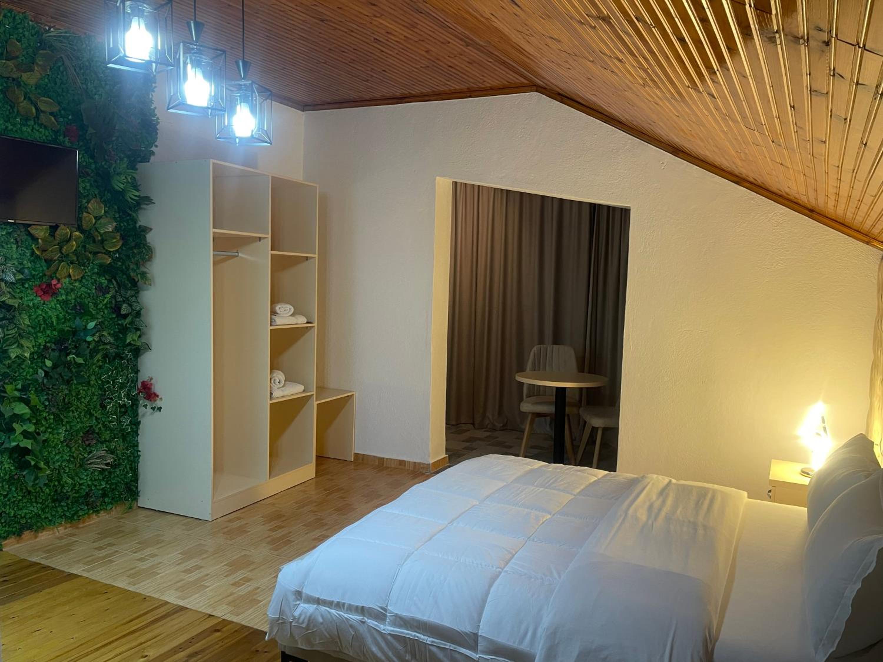 four generation hotel