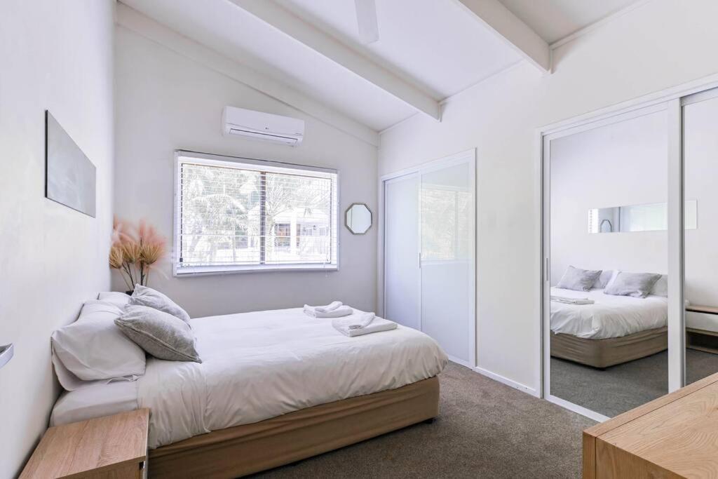 3BR1.5BA Family Haven Gold Coast w Parking