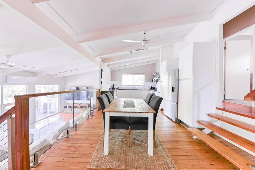 3BR1.5BA Family Haven Gold Coast w Parking