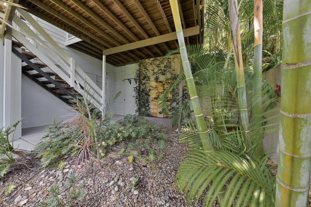 3BR1.5BA Family Haven Gold Coast w Parking