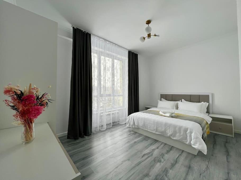 Family suite with Mountain View view 5