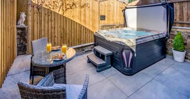 Hotel Blossom Tree Cottage - Image 1