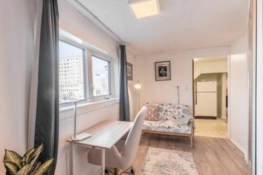 Yellowknife Downtown 50a avenue Retreat