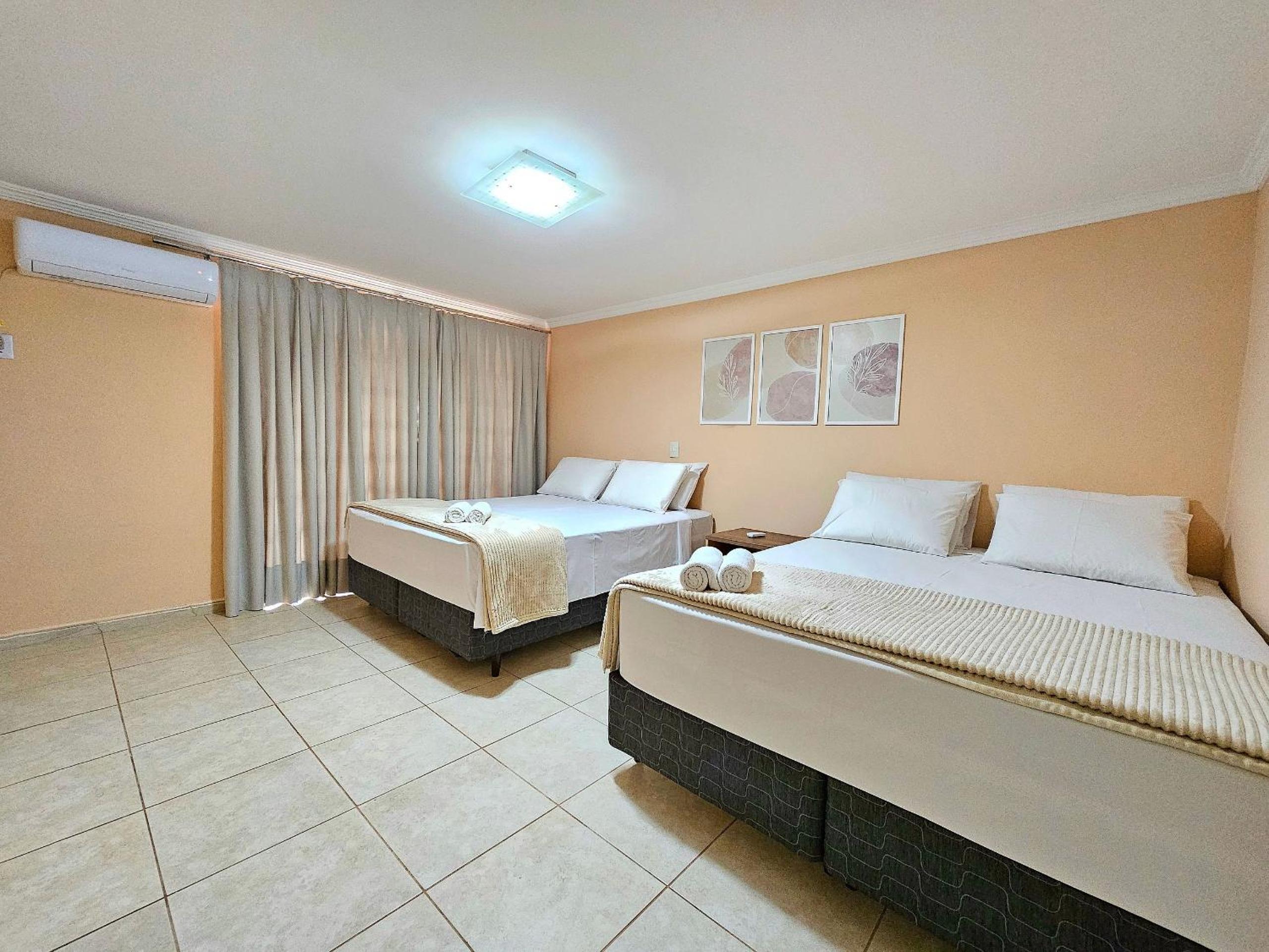 Casa 4 quartos Piscina prox Paraguai e Itaipu