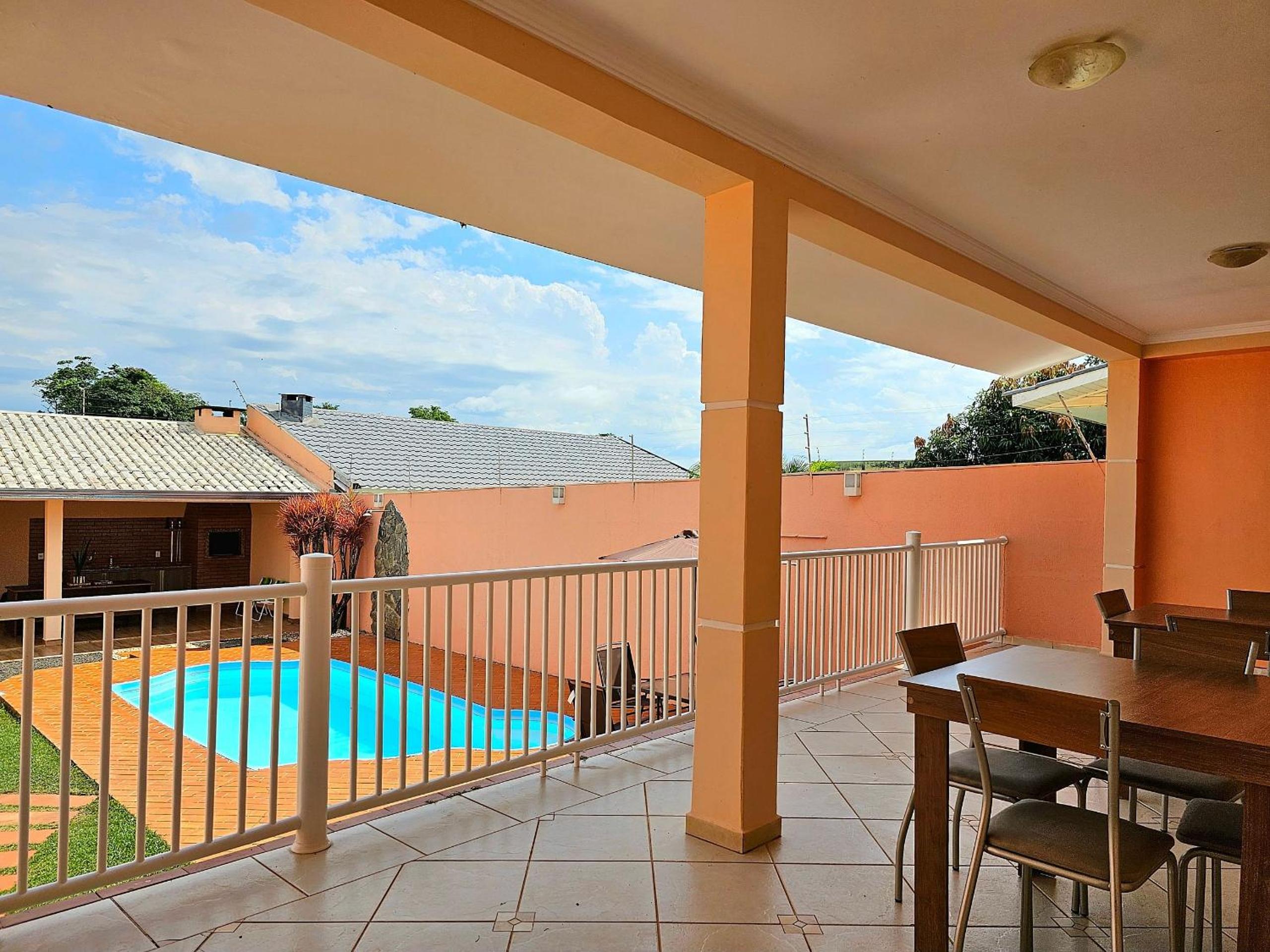 Casa 4 quartos Piscina prox Paraguai e Itaipu