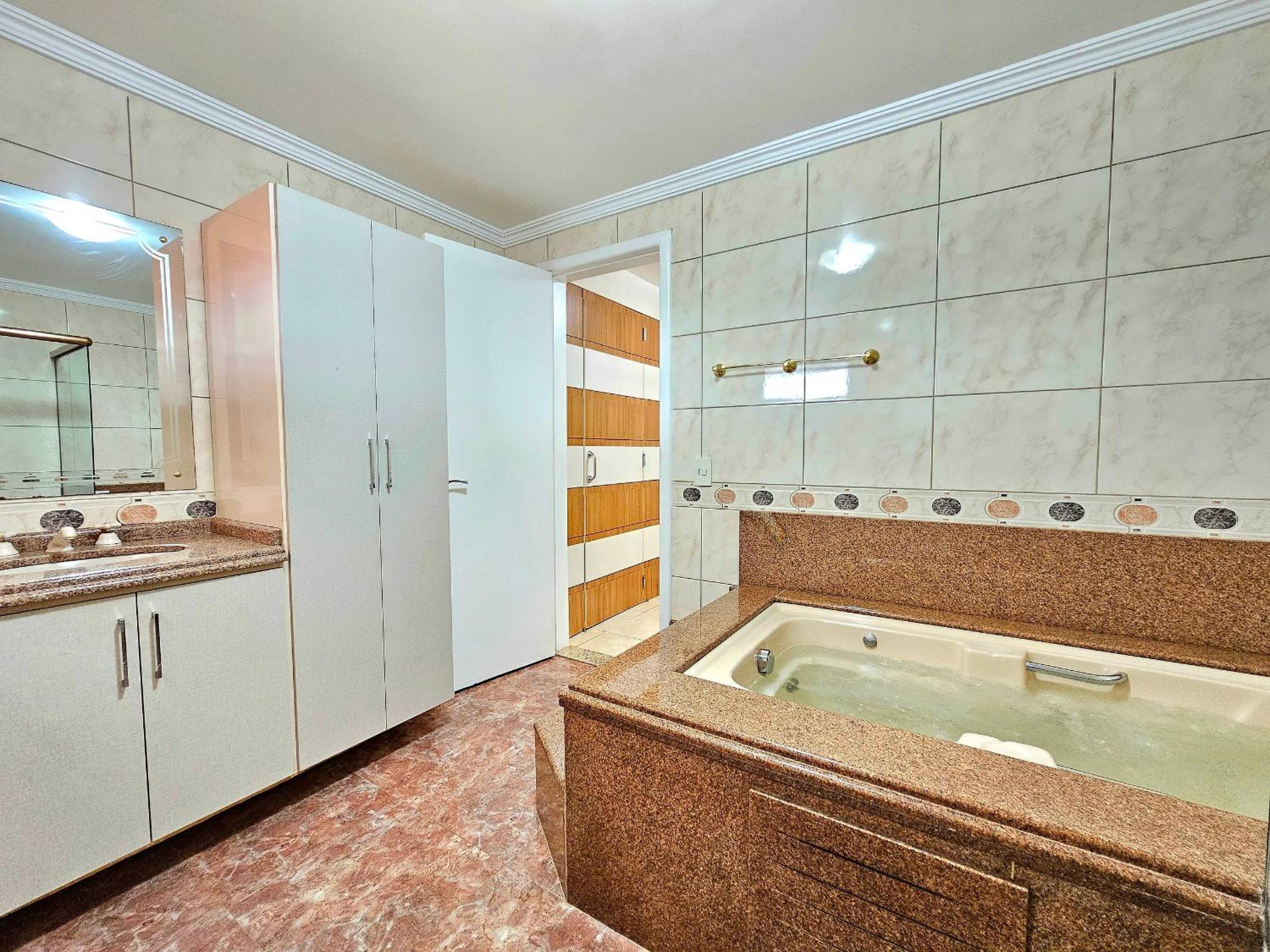 Casa 4 quartos Piscina prox Paraguai e Itaipu