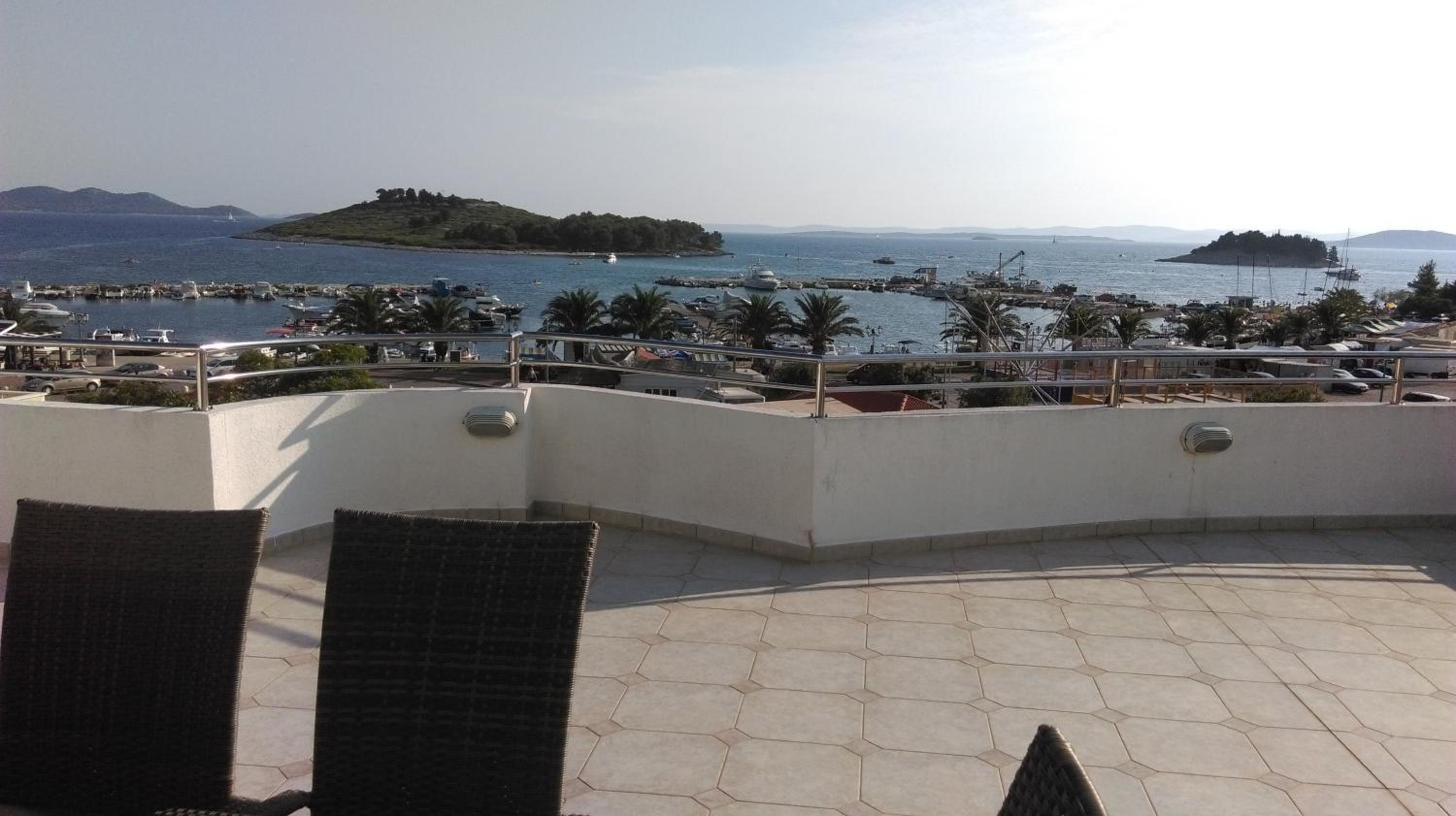 Apartment Jasenka en Pakoštane — balance & terrace