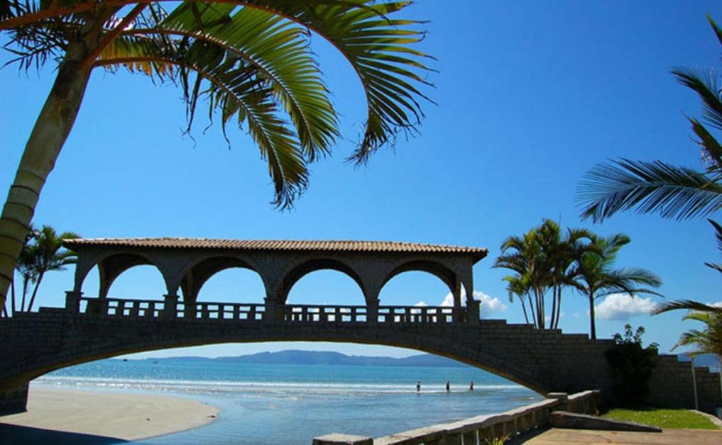 Apartamento meia praia