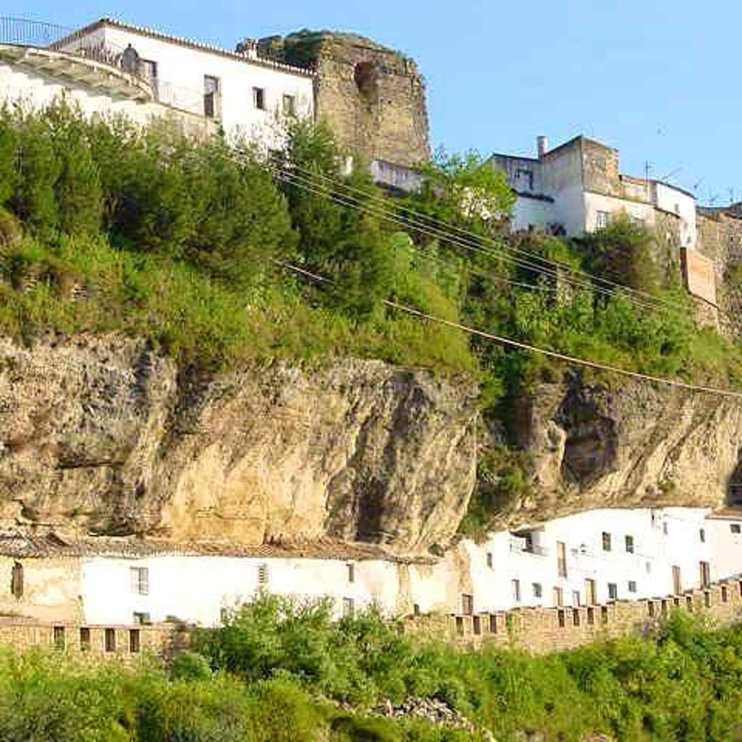 Charming Villa in Setenil de las Bodegas with Private Pool