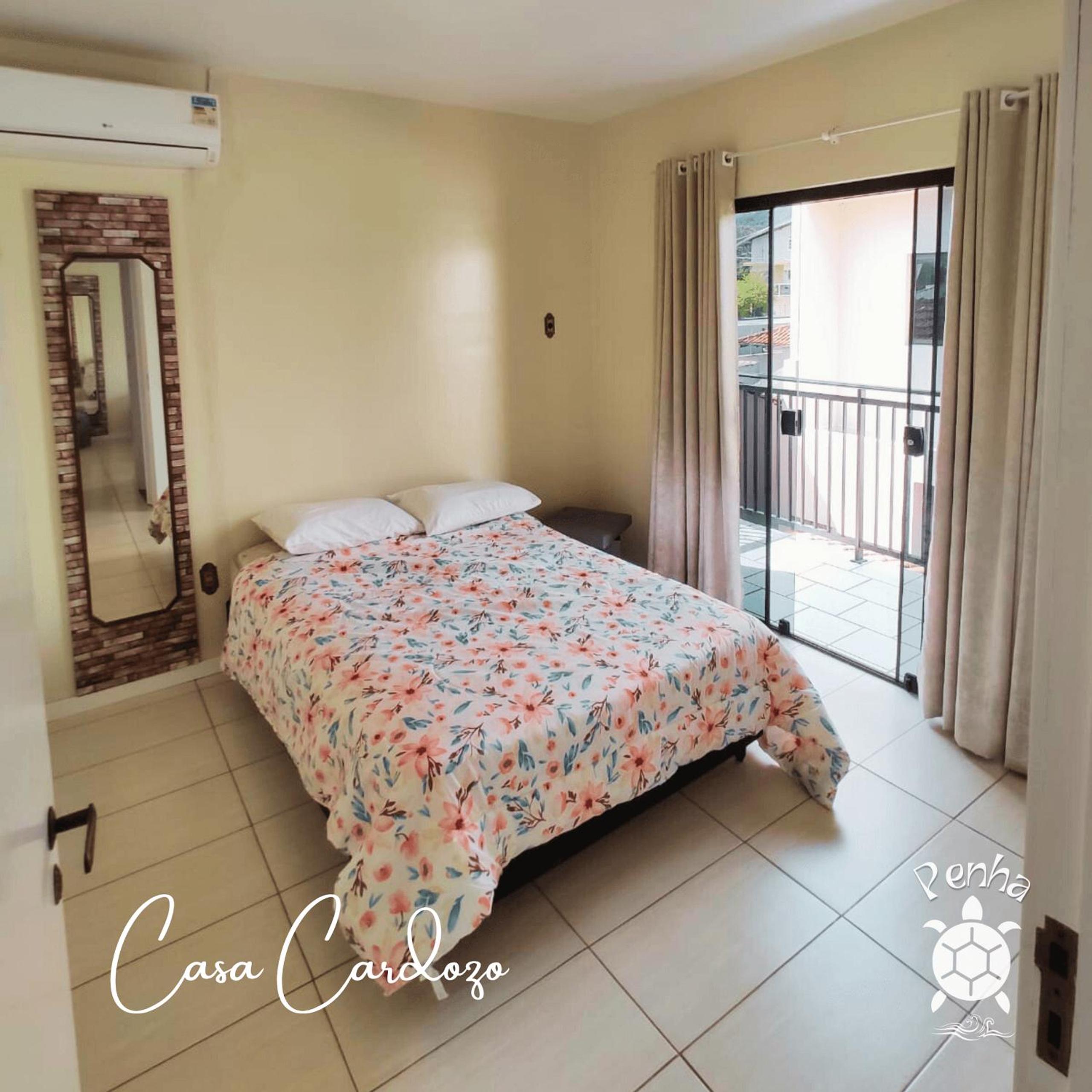 Casa para 11 pessoas a 250 metros do Beto Carrero