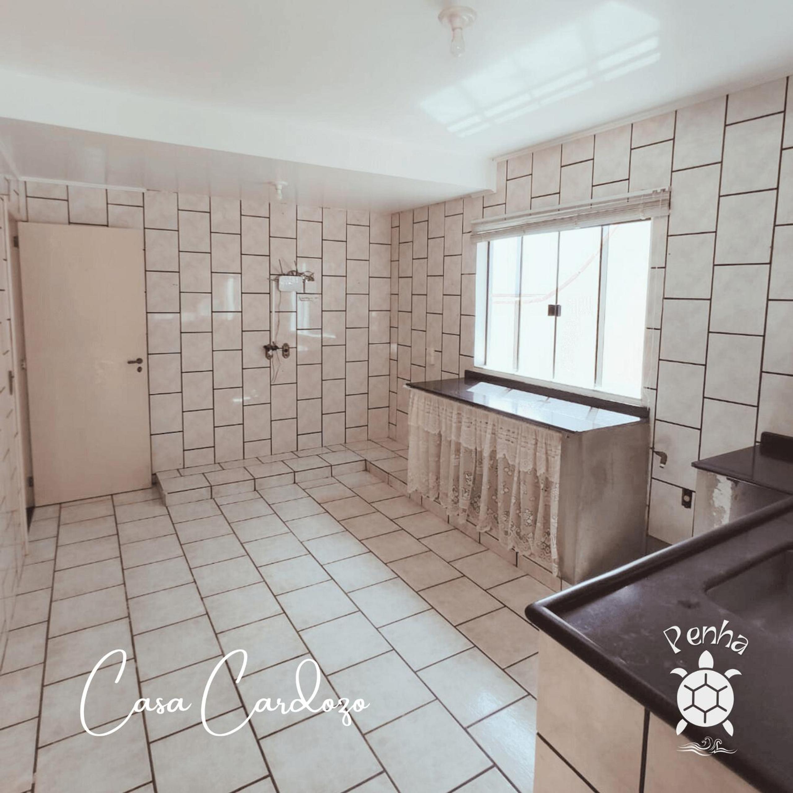 Casa para 11 pessoas a 250 metros do Beto Carrero