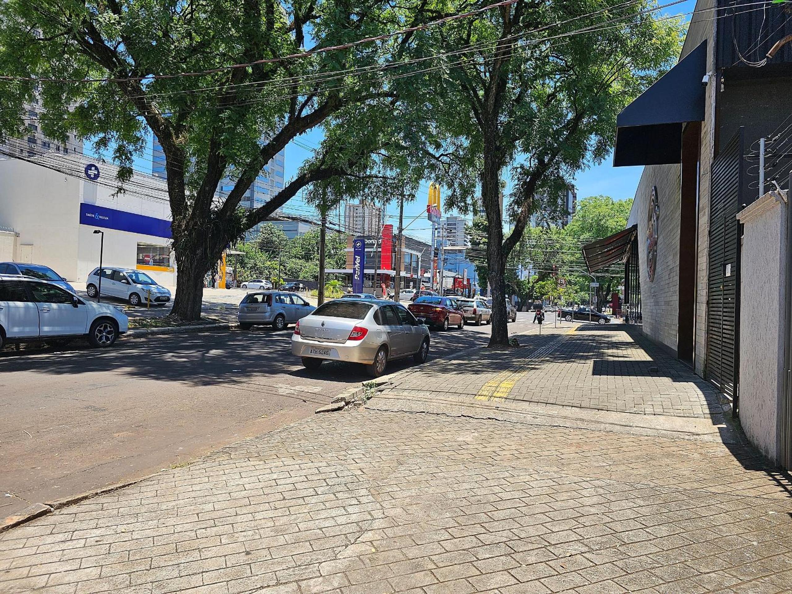 Apt Centro de Foz, para até 8 pessoas com garagem