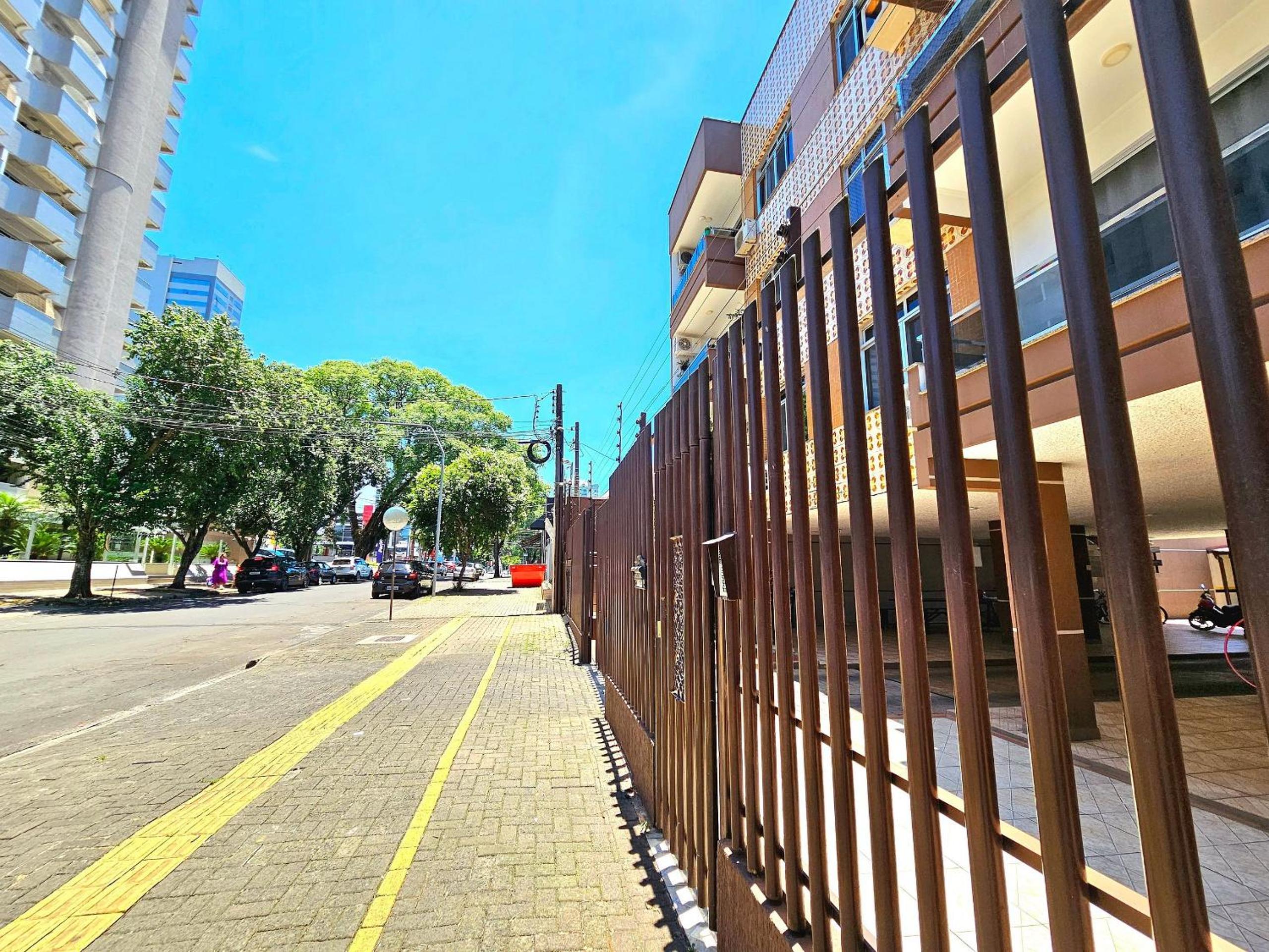 Apt Centro de Foz, para até 8 pessoas com garagem