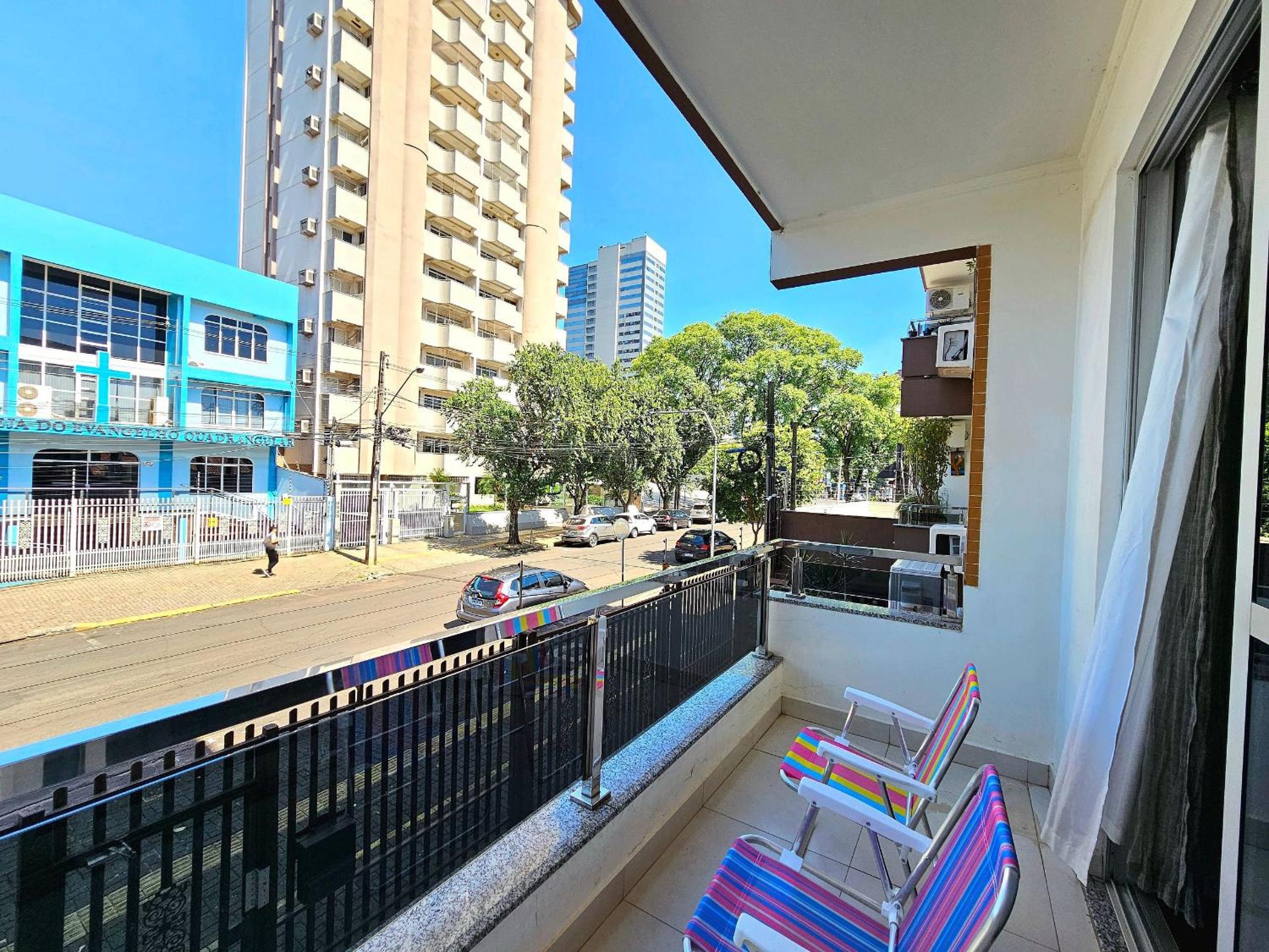 Apt Centro de Foz, para até 8 pessoas com garagem