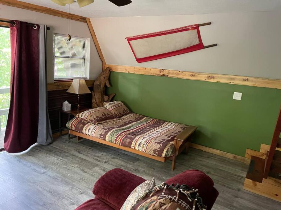 Musky Hideaway Cabin