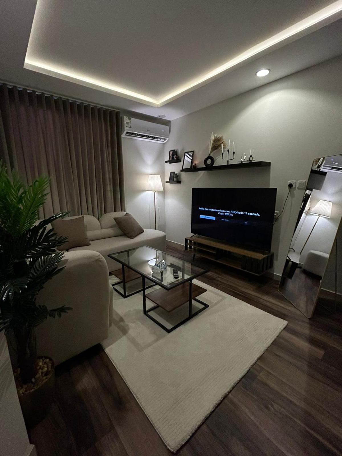 Apartment 1 bedroom with self entry