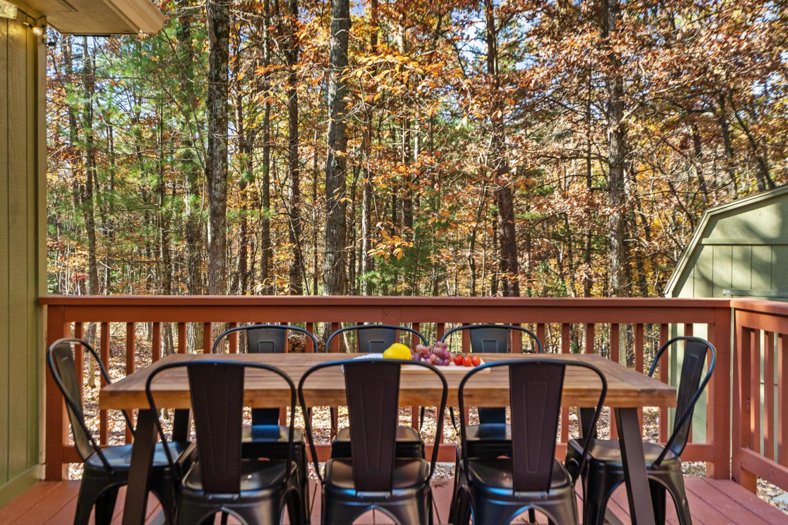 Emerald Cabin W/Hot tub, Firepit, Lake, Skiing view 3