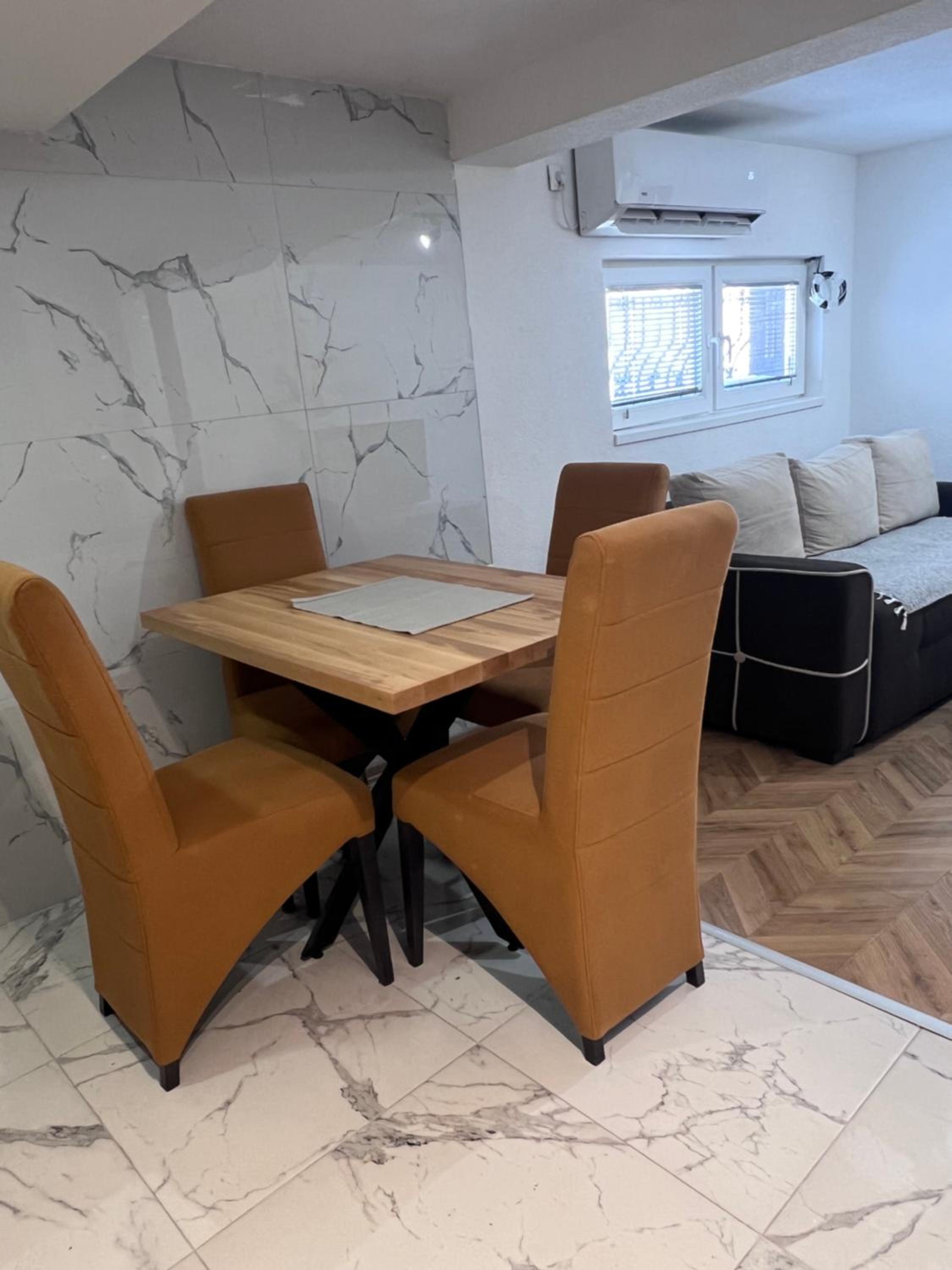 Mavrovo Square One Bedroom APARTMENT view 4
