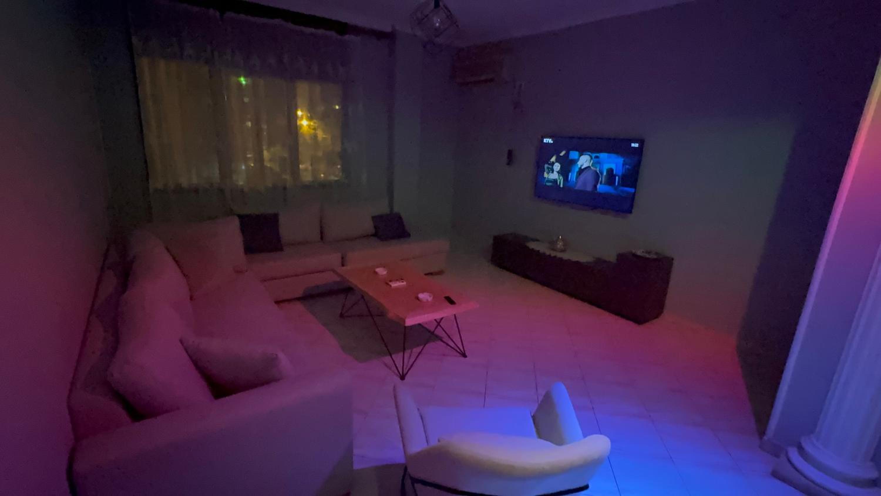 DIORAs Apartment.