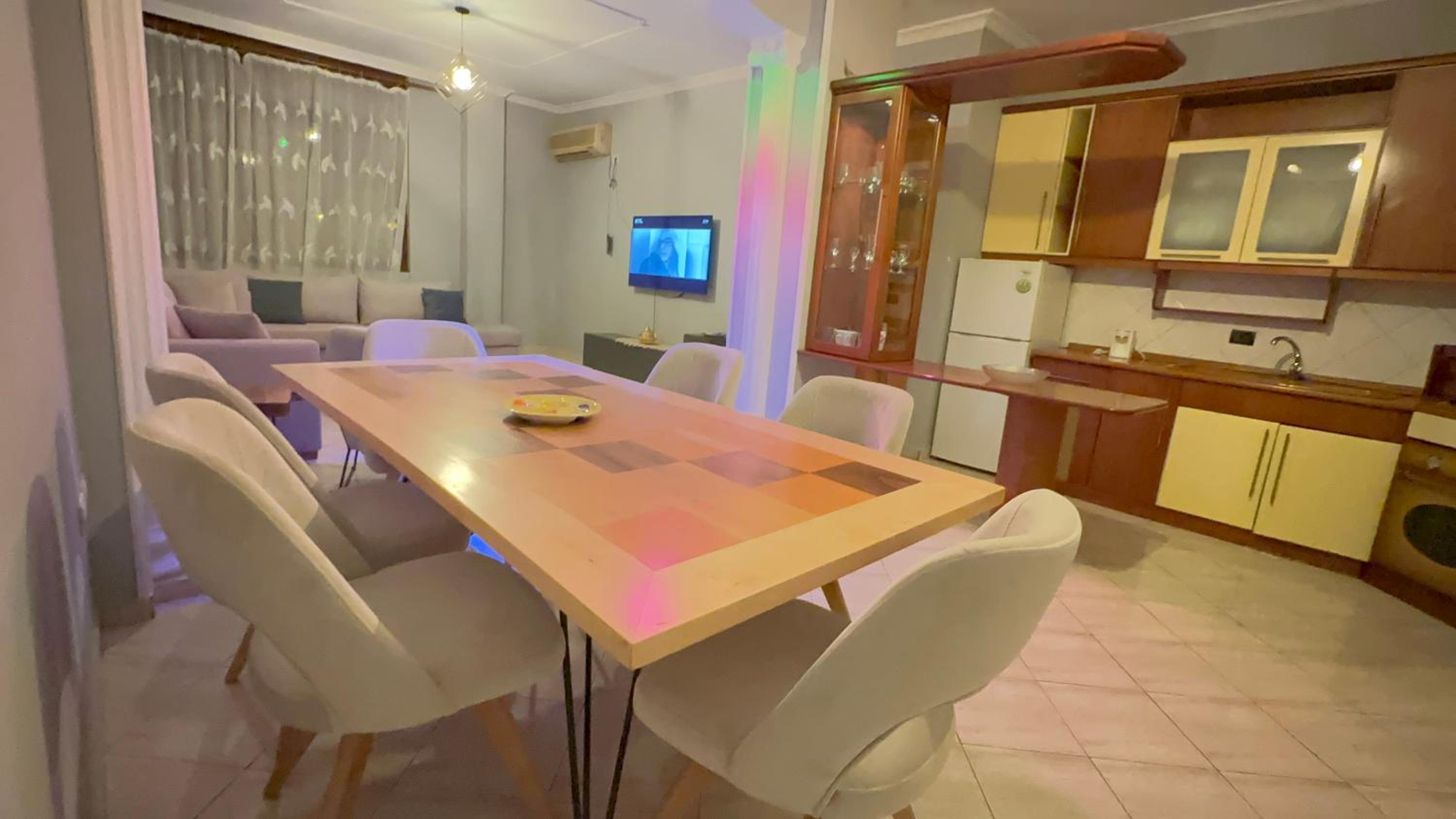 DIORAs Apartment.