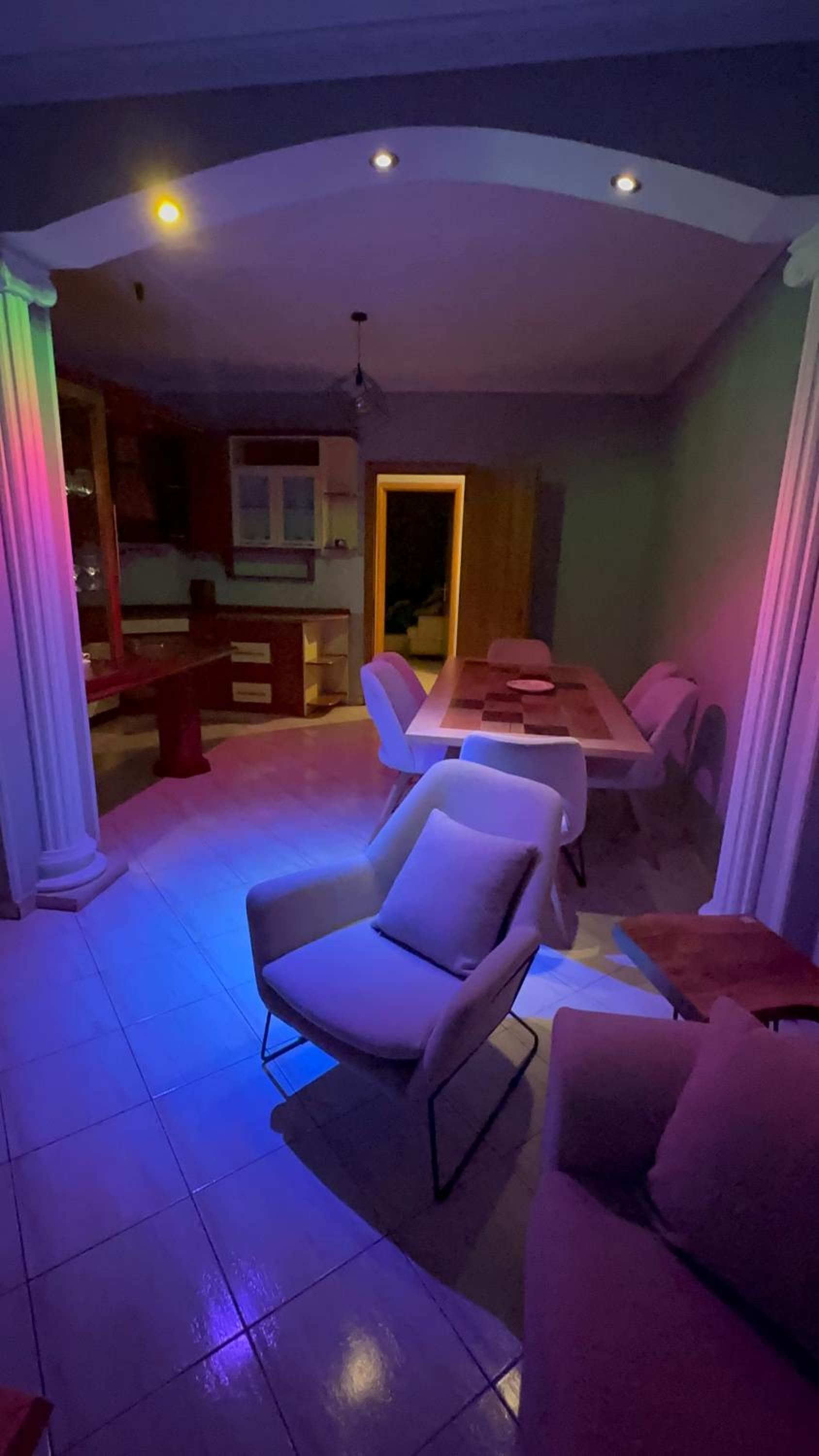 DIORAs Apartment.