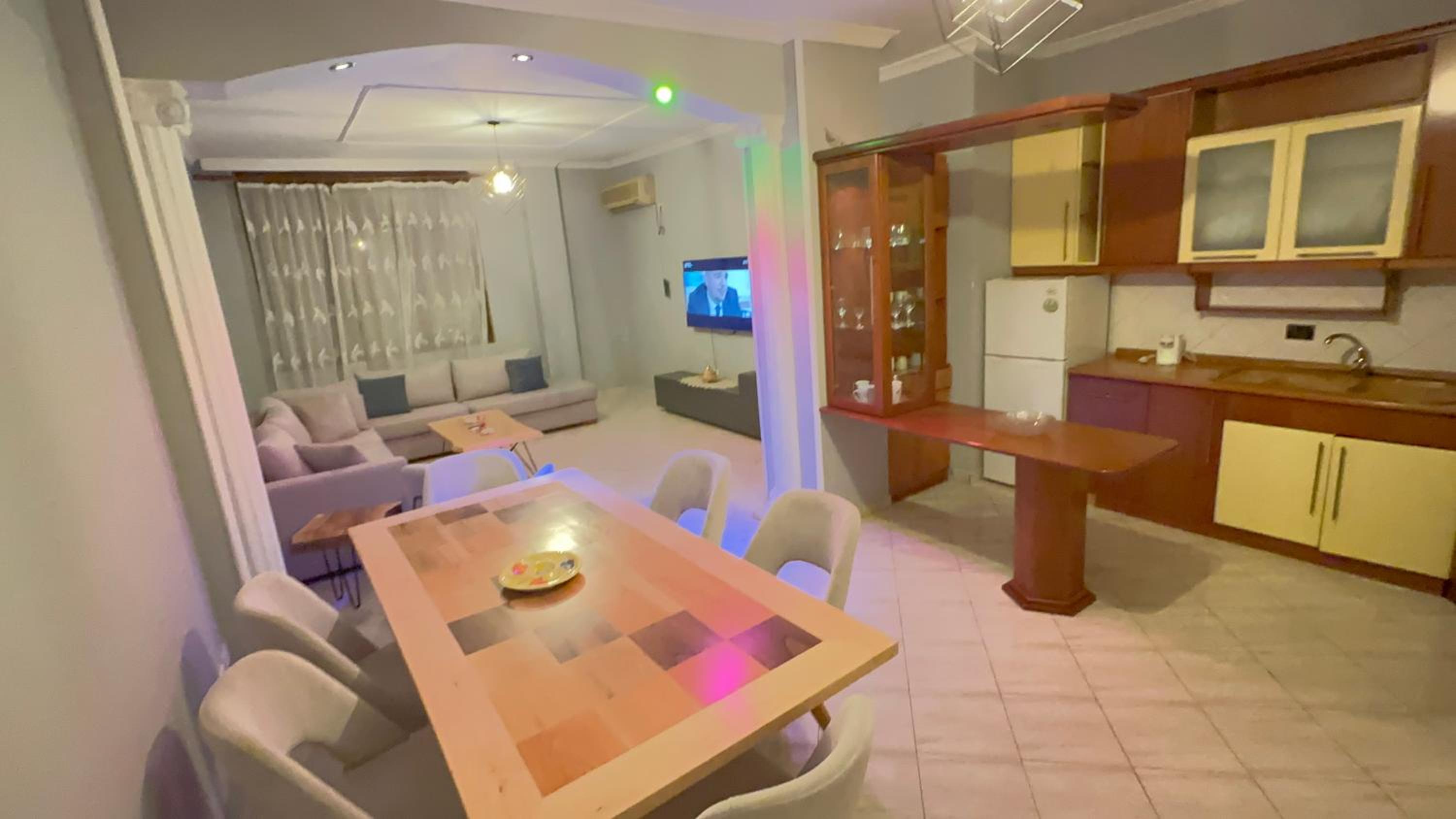 DIORAs Apartment.