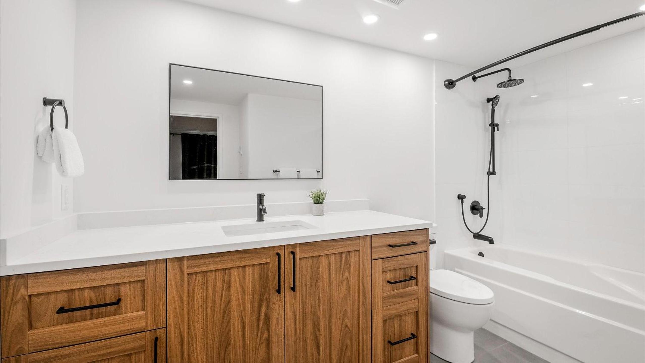 Woodrun Lodge 517 | Large Ski-In Ski-Out Condo by Upper Village w/ Mountain Views & Shared Hot Tub