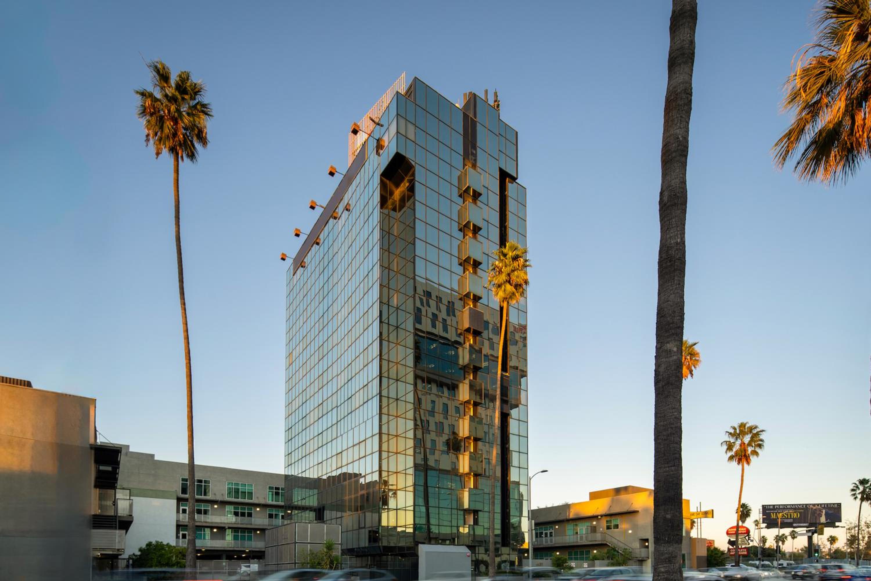 Hotel Kasa Sunset Los Angeles - Image 1