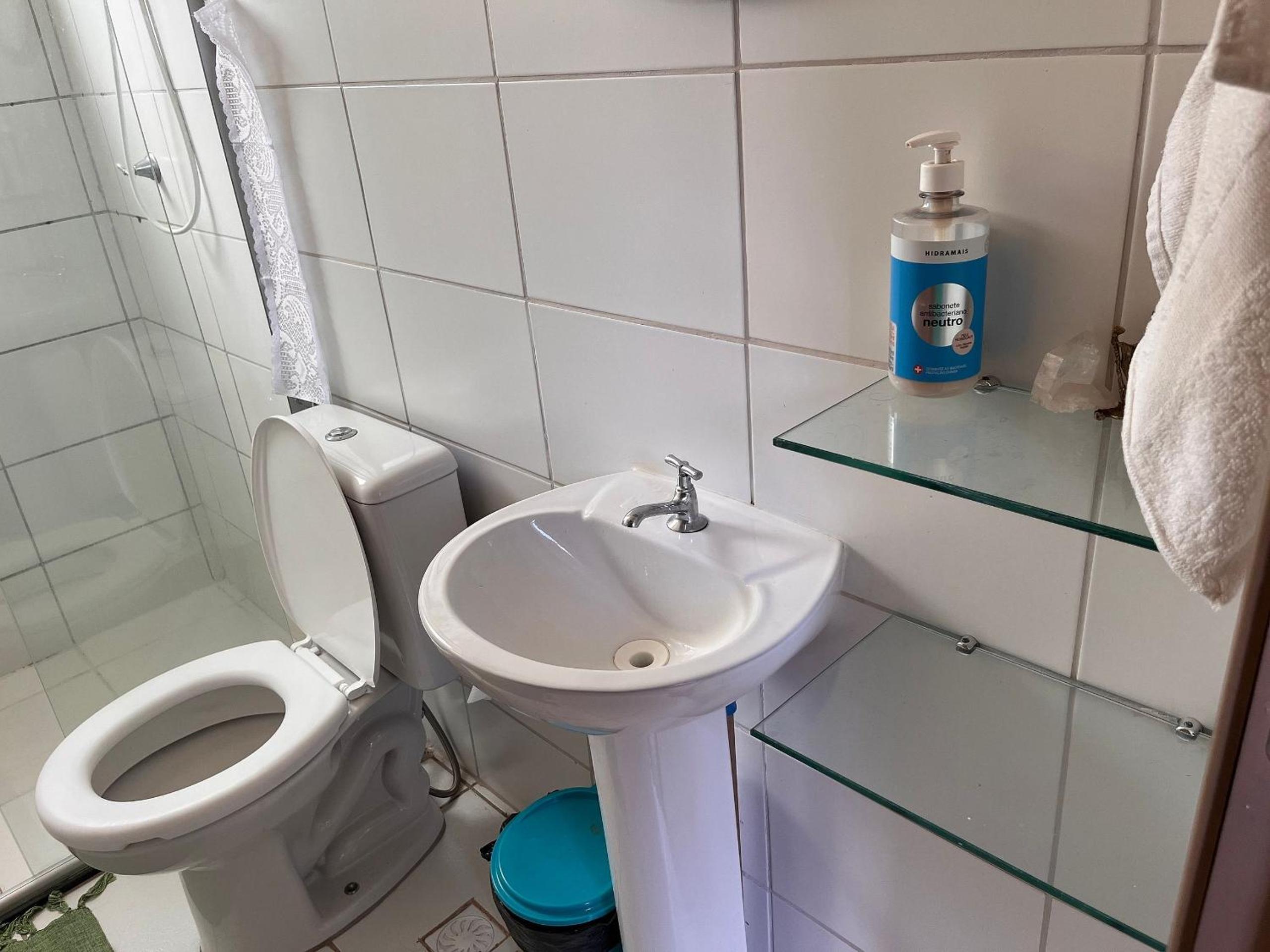 Quarto confortável privativo DF