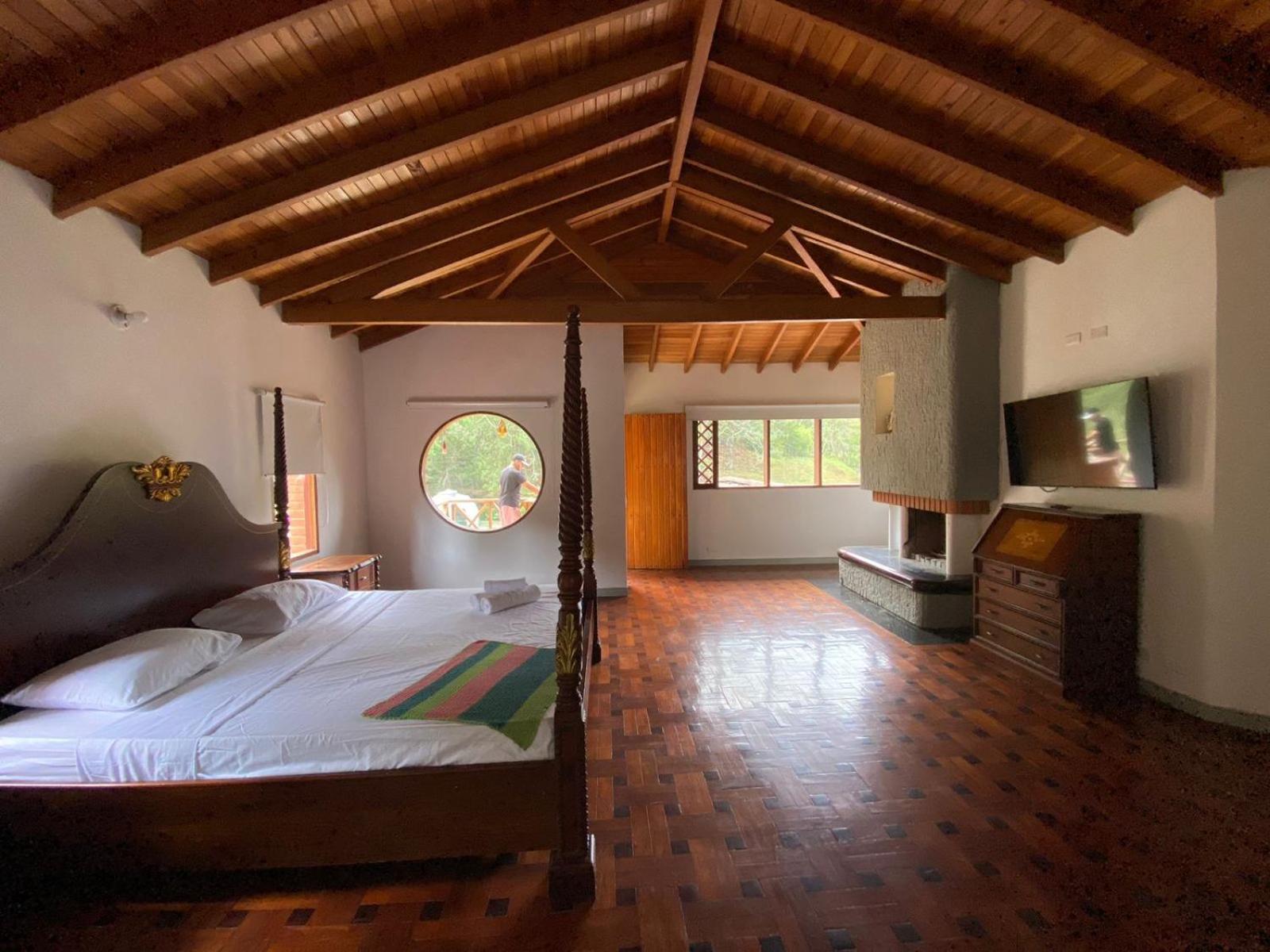EL LAGO HOTEL