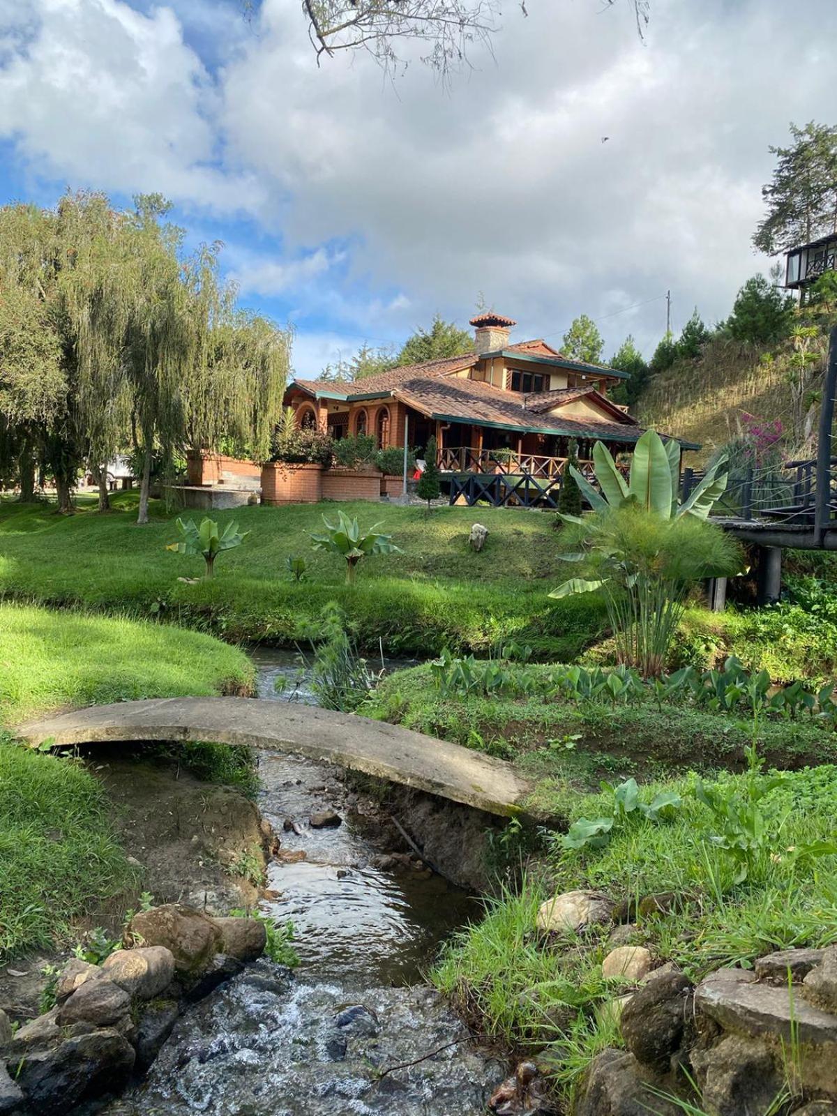 EL LAGO HOTEL