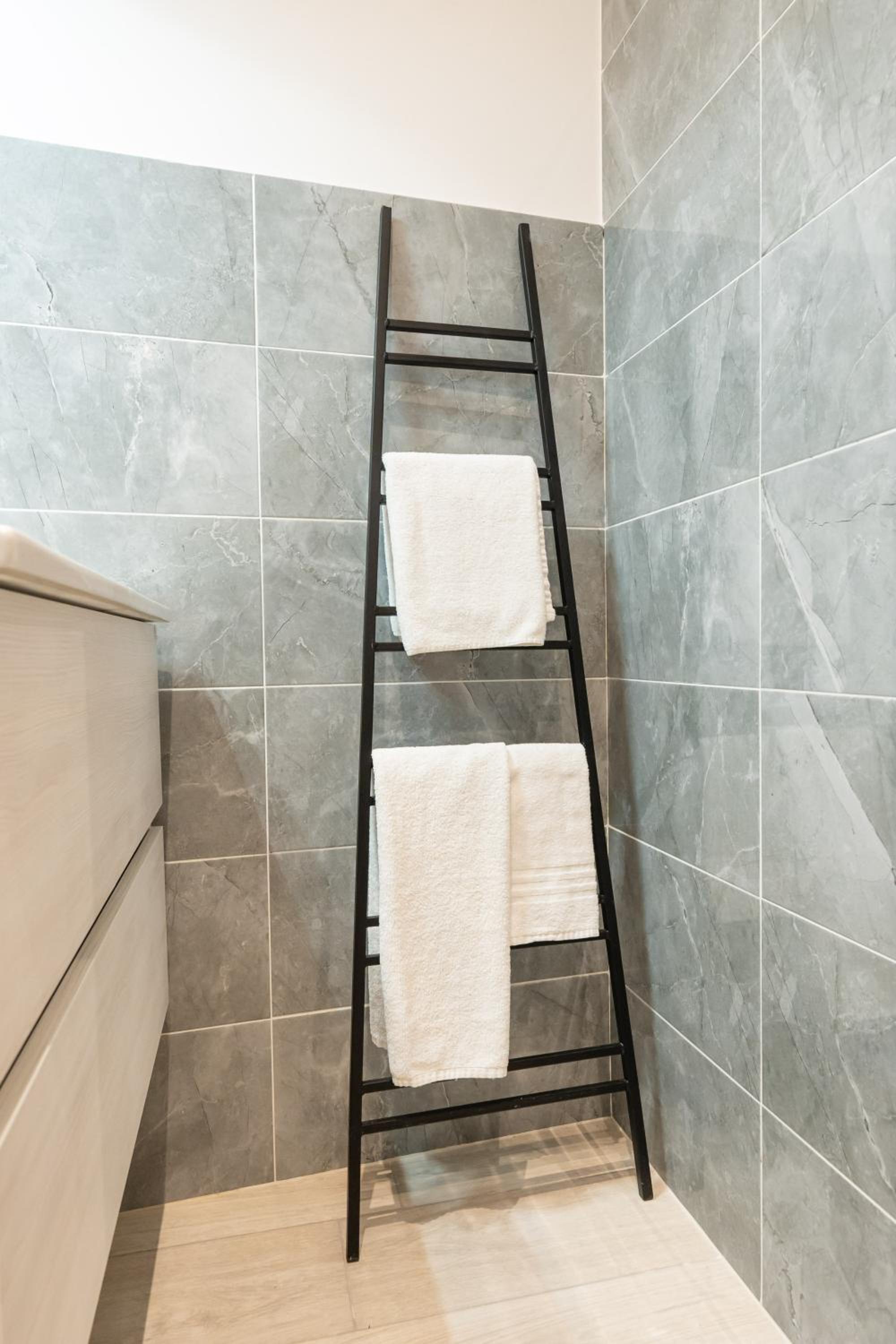 5 Santi Rooms