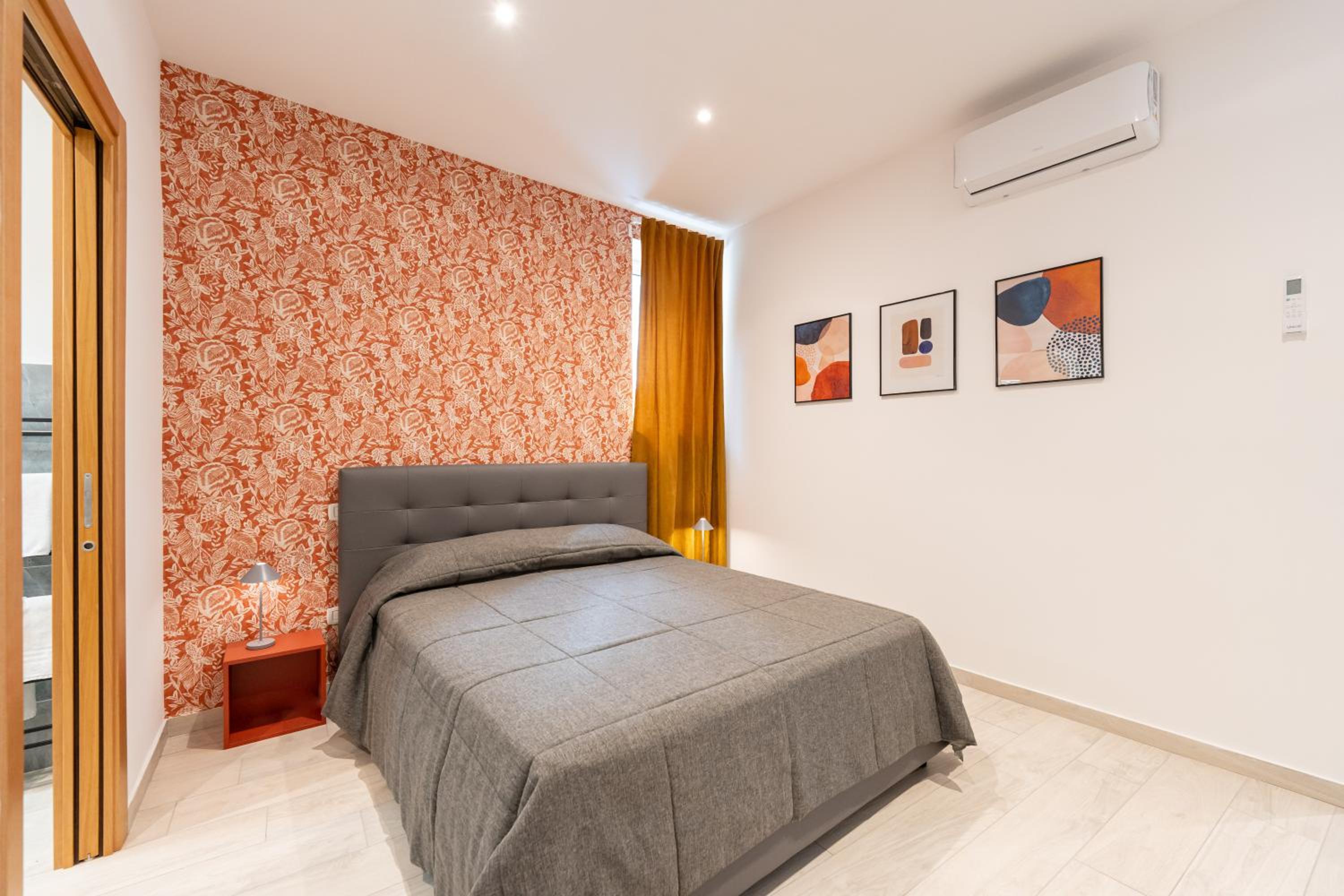 5 Santi Rooms