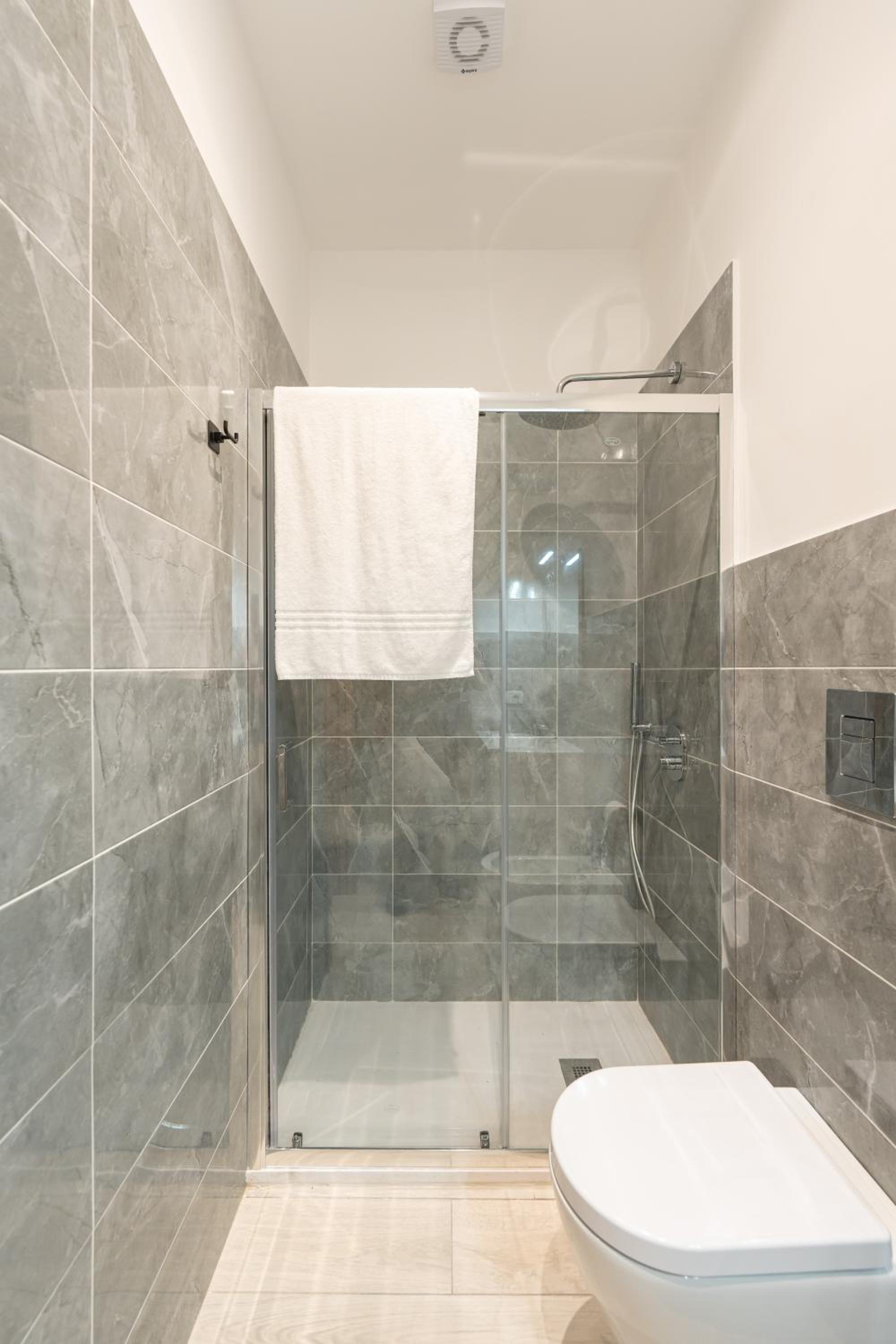 5 Santi Rooms