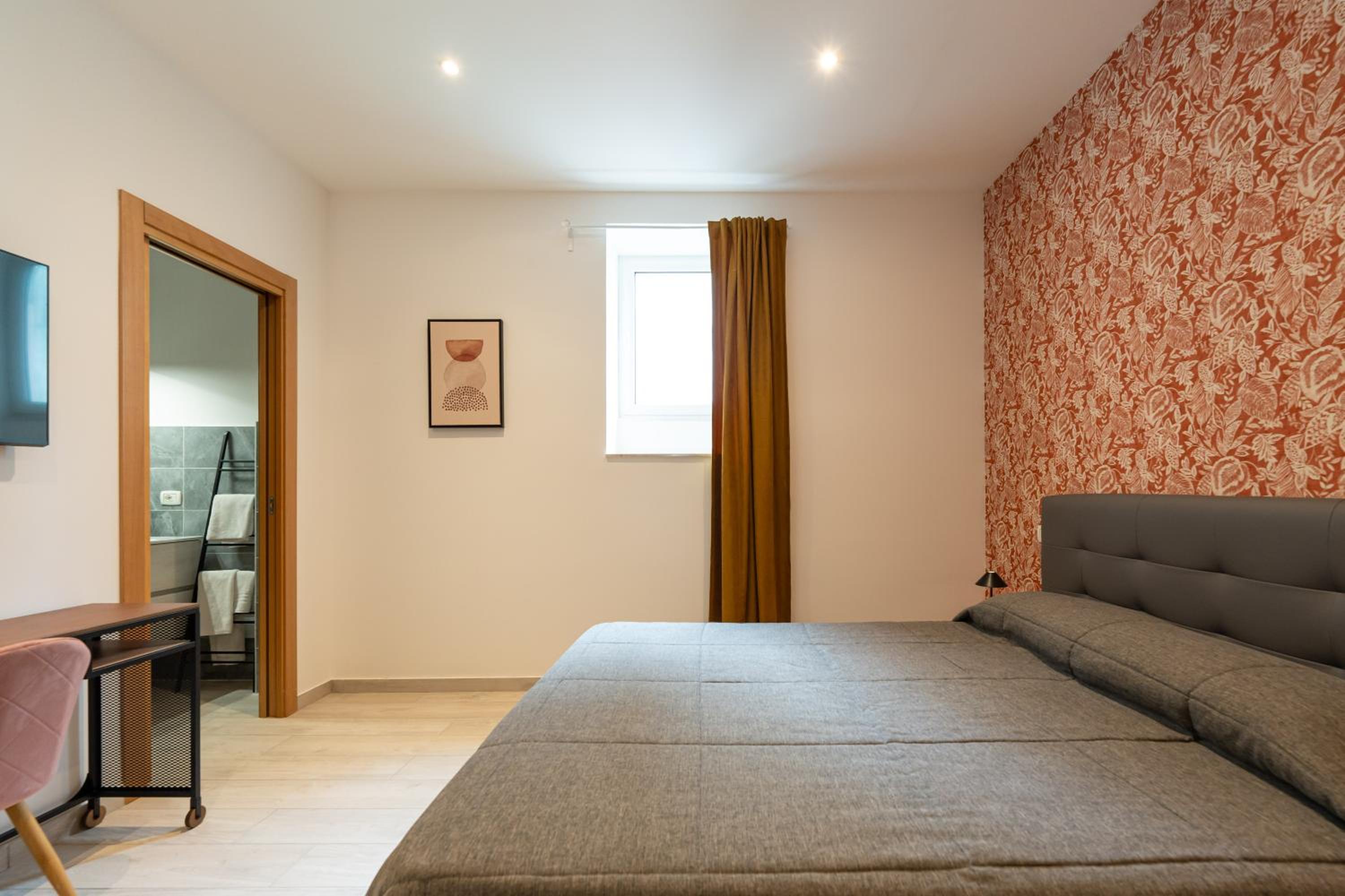 5 Santi Rooms