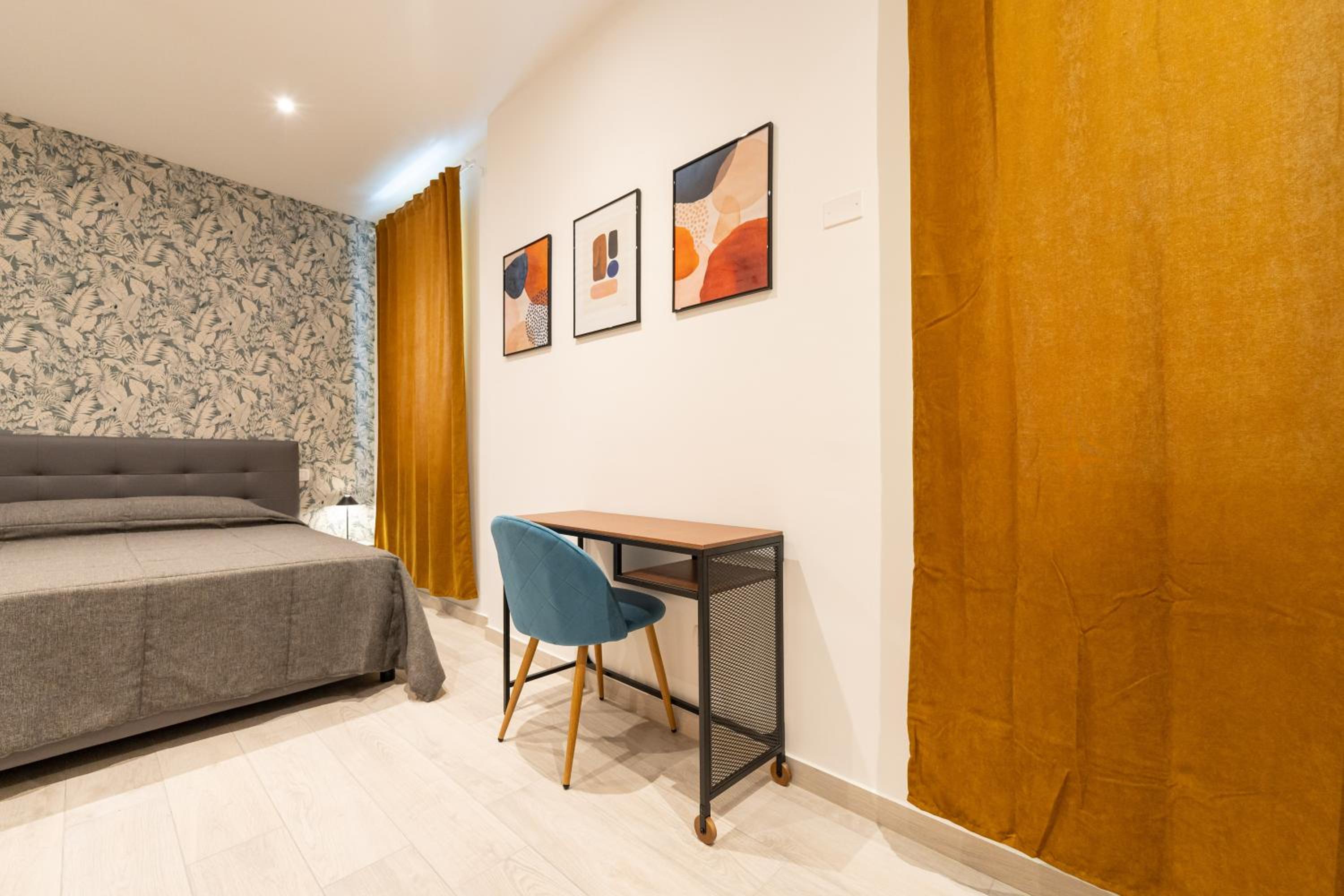 5 Santi Rooms