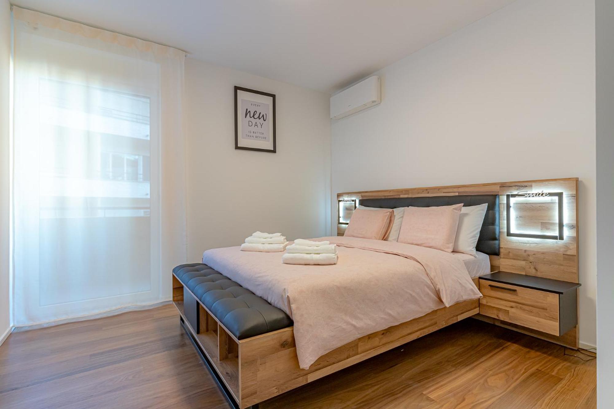 IMPERIAL of LUGANO 3 with a lake view behind the station and 10 min from the lake of Lugano